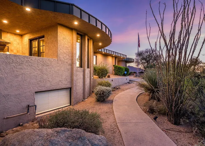 Holiday home Carefree Crest: Jaw Dropping Views Pool 2 Casitas Outdoor Living Scottsdale