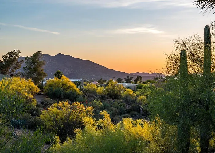 Carefree Crest: Jaw Dropping Views Pool 2 Casitas Outdoor Living Scottsdale